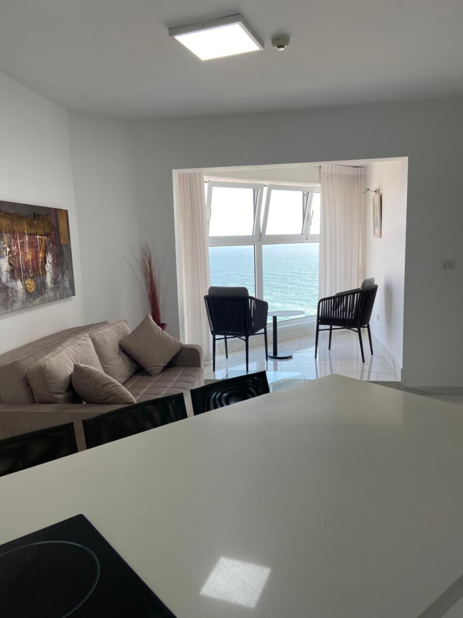 Amazing Suite On The Sea-סוויטה מדהימה על הים Бат-Ям Экстерьер фото